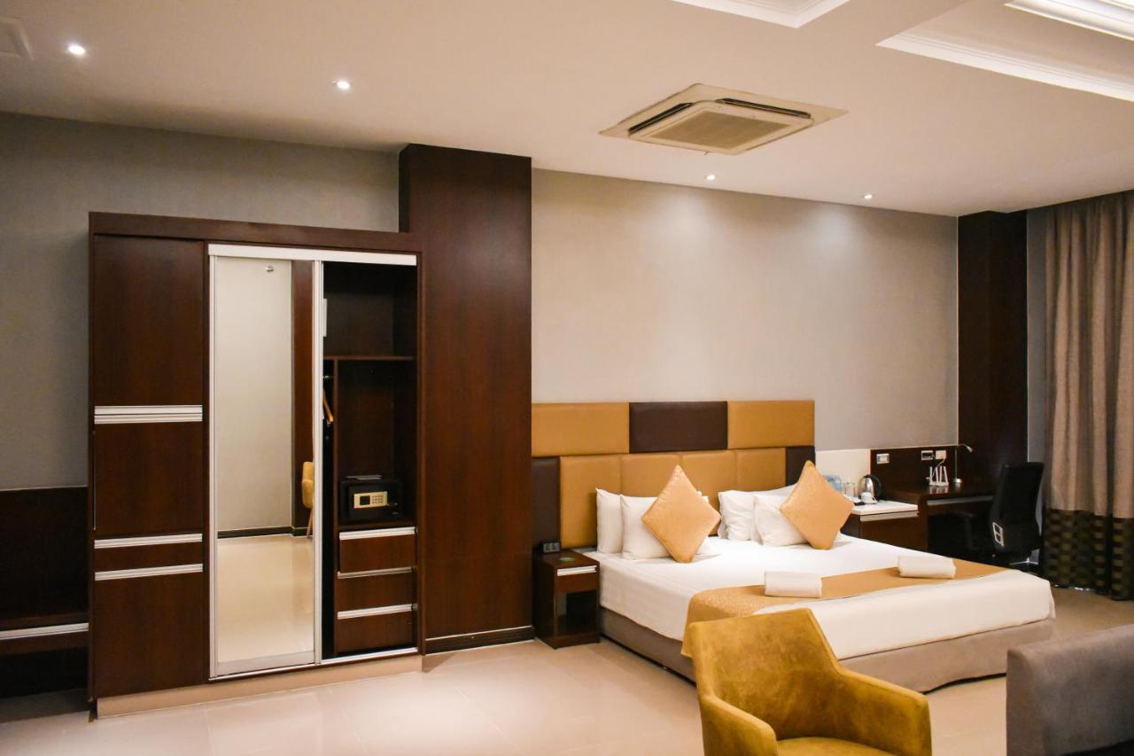 Mg Grand Hotel Олонгапо Экстерьер фото